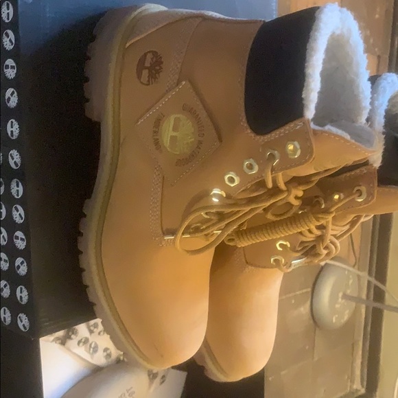 Timberland 6 inch waterproof boots new!